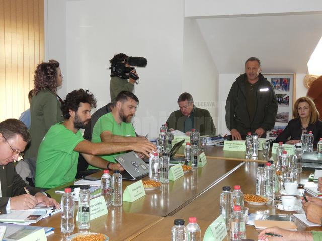 Acuzaţii false şi dezinformări lansate în războiul dintre Greenpeace România şi conducerea RNP