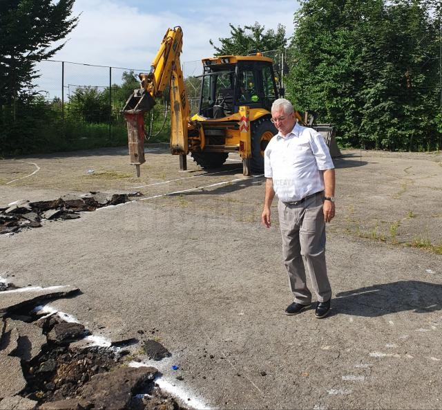 Primarul Sucevei, Ion Lungu, prezent la demararea lucrarilor de realizare a noii gradinite, din Burdujeni Sat