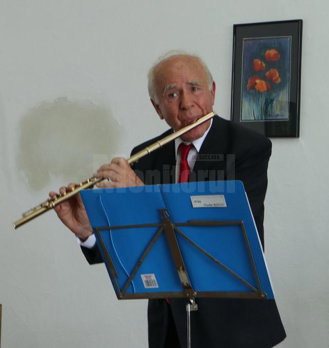 Manifestarea a fost completată şi cu momente muzicale deosebite ale flautistului Filarmonicii din Bucureşti, Nicolae Maxim