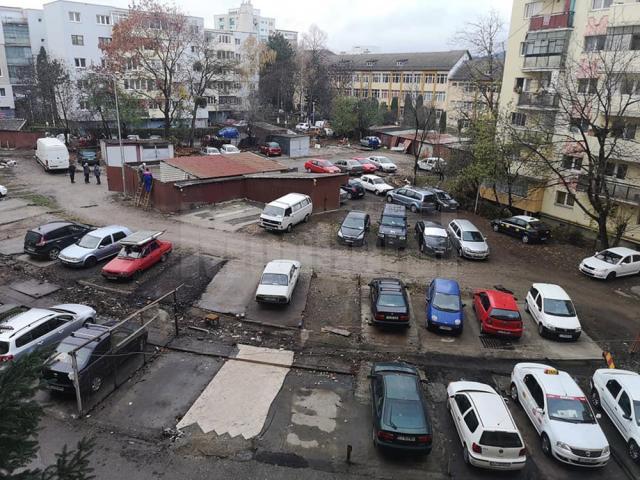 Liderul PSD Suceava arată că în Cluj-Napoca parcările supraterane se construiesc în locul unor garaje