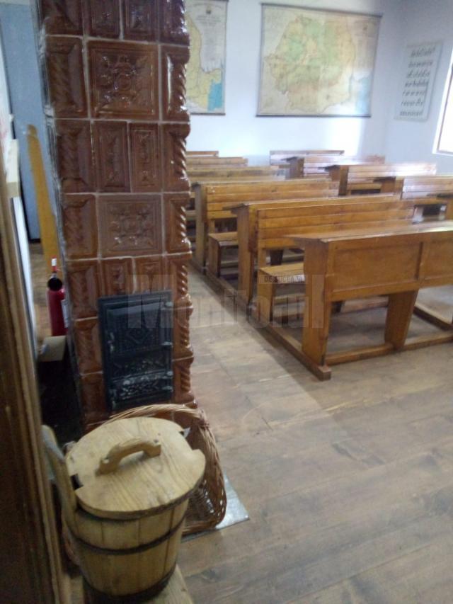 Școala din secolul XIX, din Muzeul Satului Bucovinean, se va deschide oficial în septembrie