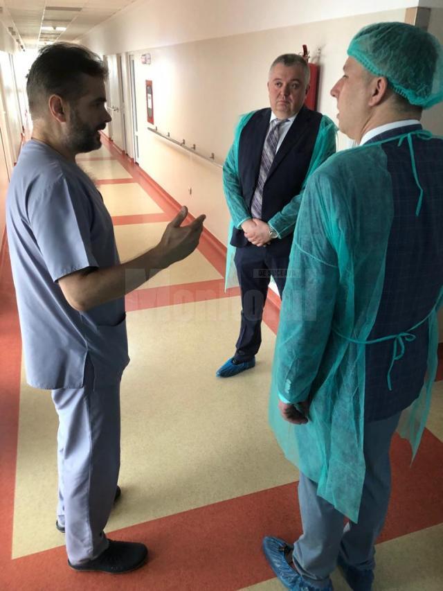 Şeful Departamentului de Chirurgie Vasculară a Clinicii AKH din Viena a vizitat ieri Spitalul de Urgenţă Suceava, în vederea iniţierii unei colaborări
