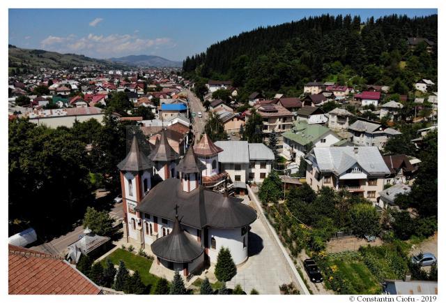 Biserica „Sfinţii Împăraţi Constantin şi Elena”