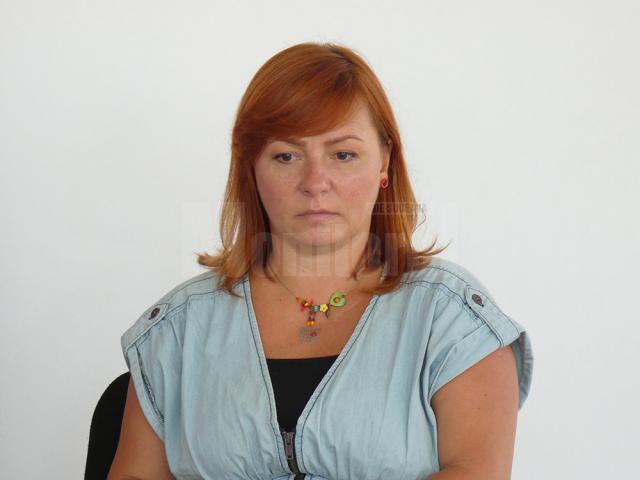 Alina Mihăescu, director adjunct al Teatrului "Matei Vișniec" Suceava