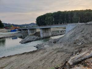 Cel de-al treilea pod peste apa Sucevei are o lungime de 104,4 m 2