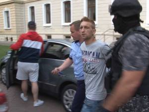 Atacatorul, Vasilică Ionuţ Loghin, a fost arestat preventiv pentru 30 de zile