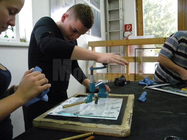 Model inovativ de ucenicie și angajare a tinerilor cu dizabilități, tineri care au abandonat școala, romi sau migranți, în județul Suceava