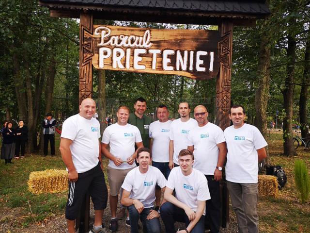 Locuitorii comunei Bilca au transformat un teren viran în „Parcul Prieteniei” după o muncă de nouă luni