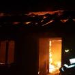 La sosirea echipajelor, ardeau acoperișul casei de locuit, o construcție anexă și alte bunuri din gospodărie 4