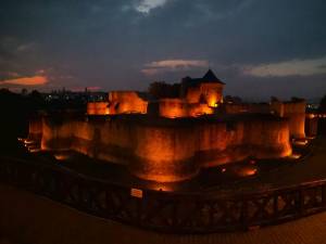 Cetatea de Scaun a Sucevei a fost iluminată în portocaliu