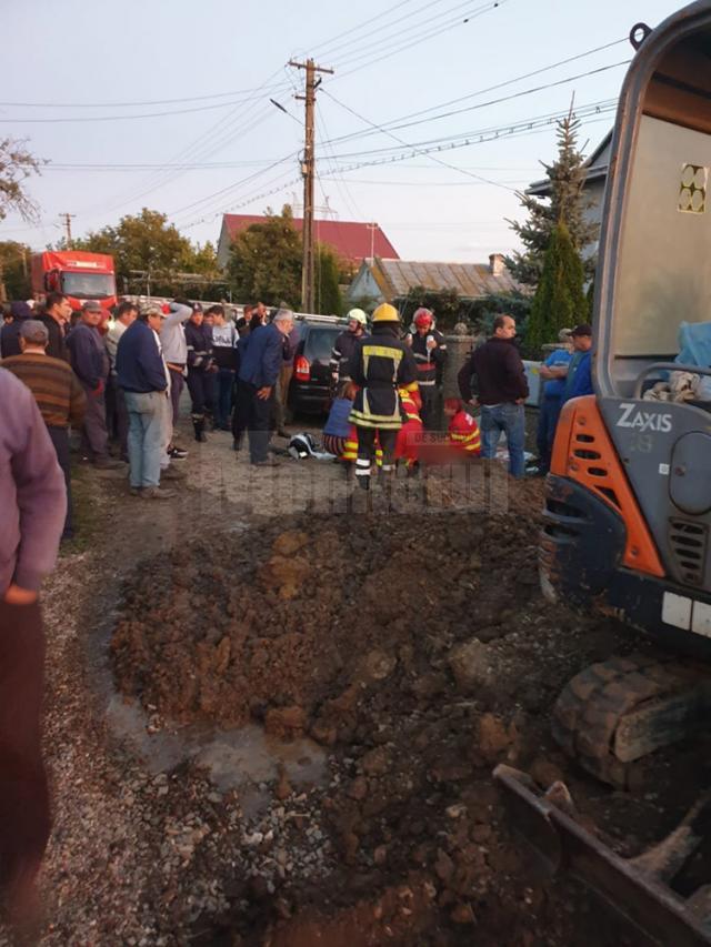 Un bărbat a murit la Bosanci după ce a fost acoperit de un mal de pământ