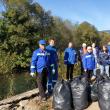 Voluntarii din cadrul SGA Suceava au adunat aproape 300 de saci de deșeuri de pe cursurile râurilor Suceava, Bistrița și Moldova 2