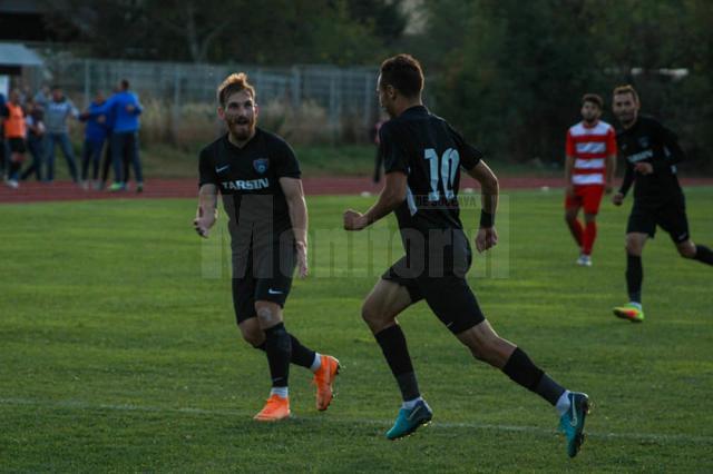 Alecsandru şi Plămadă au conlucrat excelent la primul gol al Bucovinei. Foto Cristian Plosceac