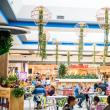Noua imagine a food-courtului Shopping City Suceava reflectă teme contemporane, cu atractive elementele de verdeață