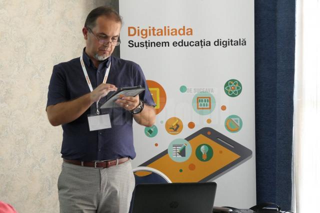Directorul Școlii din Gălănești, autor de ghiduri de predare a informaticii cu ajutorul metodelor digitale