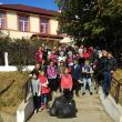 Elevii din Stroiești și din Zaharești au ecologizat spațiile verzi din comună