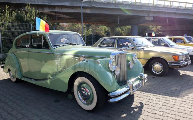 Vedeta paradei a fost un Jaguar MK V 1949, aparţinând lui Iulian Todirică