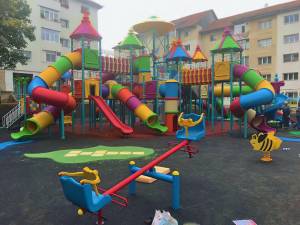 Cel mai mare loc de joacă pentru copii din Suceava, amenajat în cartierul Obcini