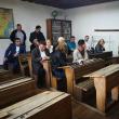 Gheorghe Flutur a probat băncile din şcoala inaugurată în Muzeul Satului Bucovinean