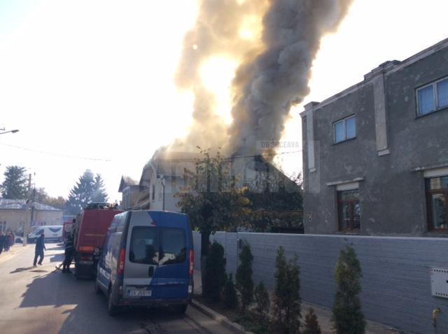 Incendiu în apropierea stației CFR Rădăuți 3