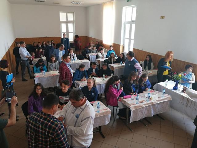 Elevi din șase județe din Moldova vin astăzi la Preutești pentru a-și testa cunoștințele de istorie