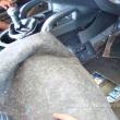 Autoturism cu podea „blindată” cu pachete de țigări, confiscat în PTF Siret
