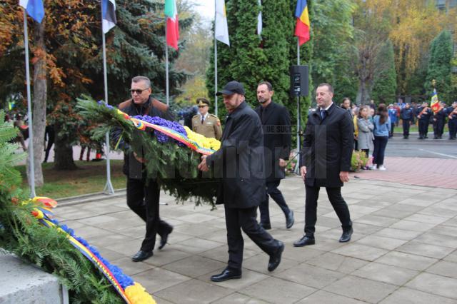 Ziua Armatei Române a fost sărbătorită în centrul Sucevei