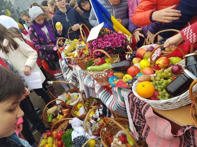 “Bogăţiile toamnei”, la Şcoala Gimnazială Nr. 8 Suceava