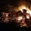 Imagini de coșmar, cu întreaga cabană în flăcări