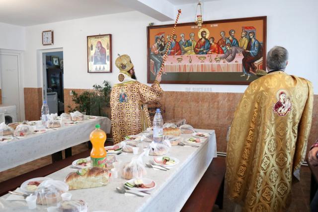 Sfinţirea picturii şi a lucrărilor efectuate la Biserica cu hramul „Sfinţii Arhangheli Mihail şi Gavriil” din Fălticeni