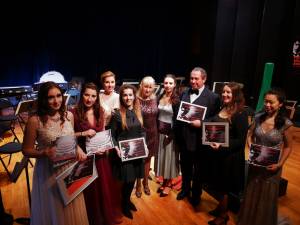 Profesorul Cezar Mititiuc, bariton, a obținut Premiul al II-lea la secțiunea „Mari amatori de artă vocală”, în cadrul Concursului Internațional de Canto din cadrul Rencontres Musicales Enesco