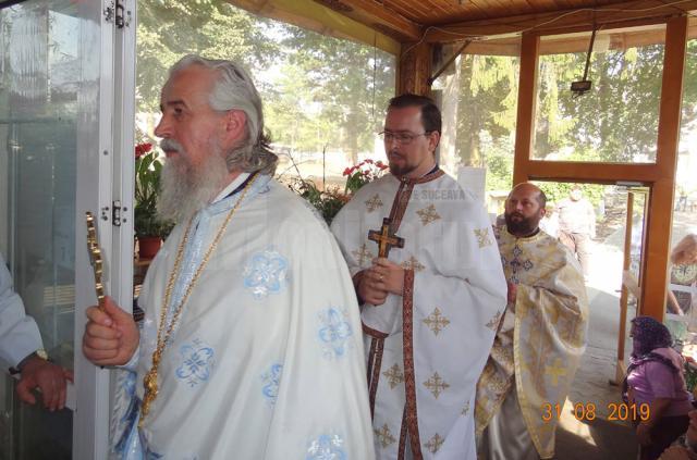 Biserica Spitalului Județean Suceava își sărbătorește ocrotitorul, pe Sf. Ierarh Nectarie