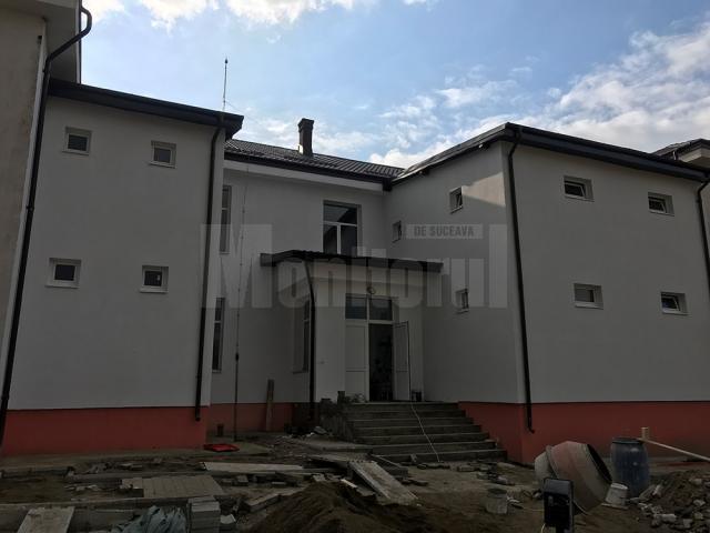 Şcoala din Dărmănești a fost extinsă cu două corpuri noi de clădire