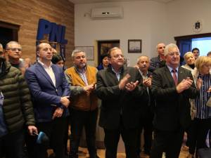 Gheorghe Flutur anunţă câştigarea alegerilor de către PNL în 84 de localităţi