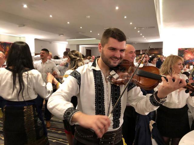 Taraful Florin Mucea, Angelica Flutur, Grigore Gherman și Maria Dragomiroiu au cântat pentru românii din Diaspora, în prag de sărbători