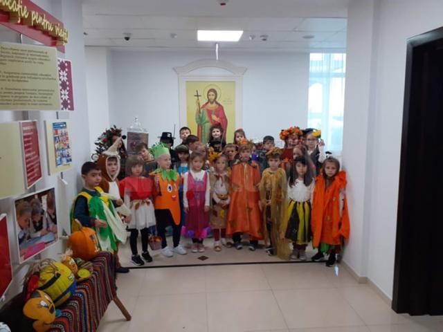 Festivalul toamnei și parada costumelor Eco, la Școala Primară ”Sfântul Ioan cel Nou de la Suceava”