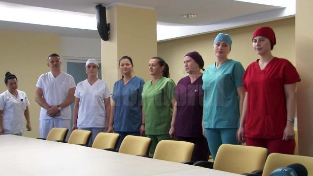 Medicii şi asistentele Spitalului de Urgenţă Suceava vor fi îmbrăcaţi obligatoriu în alb, cu excepţia celor din Maternitate
