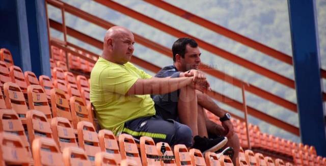 Antrenorul Daniel Stoica şi directorul sportiv Iulian Darabă se gândesc deja la partida de vineri, de pe Areni