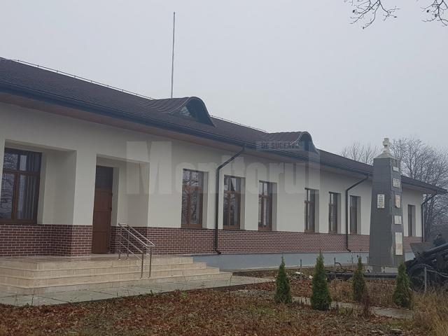 Imagine din 2019 cu școala din Fântâna Mare