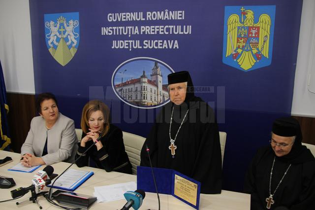 Maica Stavroforă Irina Pîntescu a primit o distincţie de excelență din partea Prefecturii Suceava