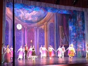 Zeci de solişti ai Teatrului de Operă şi Balet din Kiev, aplaudați îndelung la Suceava după spectacolul „Spărgătorul de nuci”