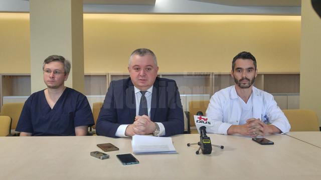 Dr. Lucian Iacob, dr. Mircea Macovei și dr. Gelu Duprii