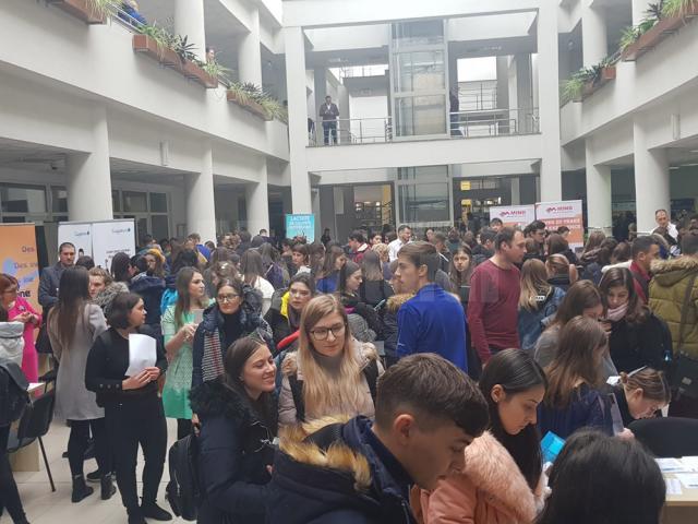 Angajatorii din Suceava, Iași și Botoșani au ofertat studenții suceveni cu peste 300 de locuri de muncă