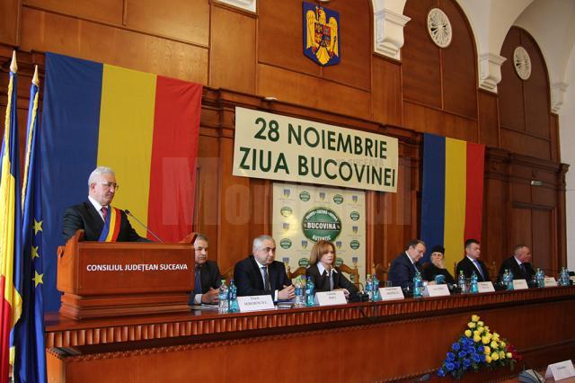 Autorităţile judeţene şi locale au evocat însemnătatea Unirii Bucovinei cu Țara