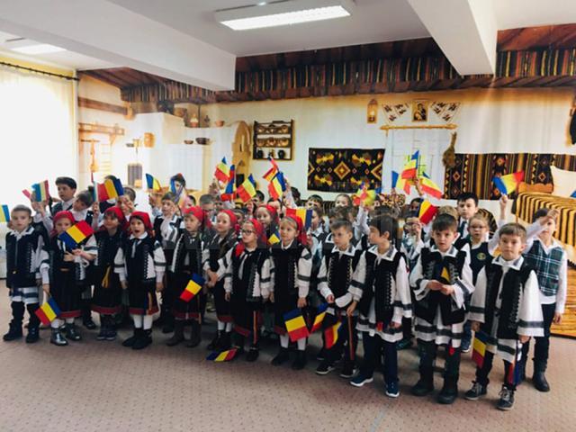 Ziua Bucovinei, sărbătorită la Grădinița și Școala Primară „Sfântul Ioan cel Nou de la Suceava”