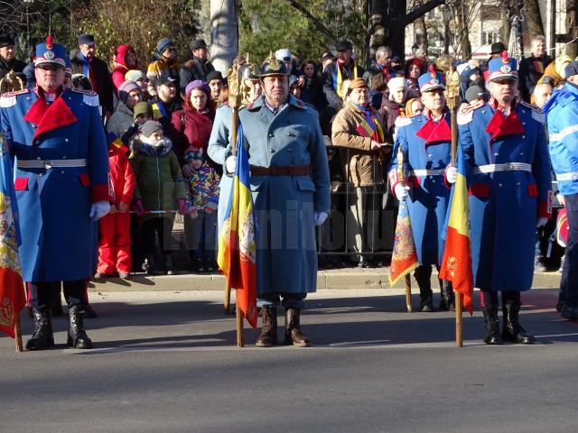 Parada de 1 Decembrie, din centrul Sucevei, a fost urmarită de mii de oameni 5