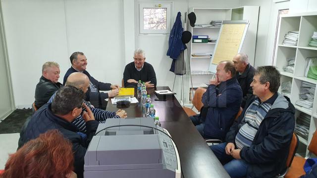 Discuțiile purtate între conducerea și sindicaliștii de la TPL cu primarul Sucevei, Ion Lungu