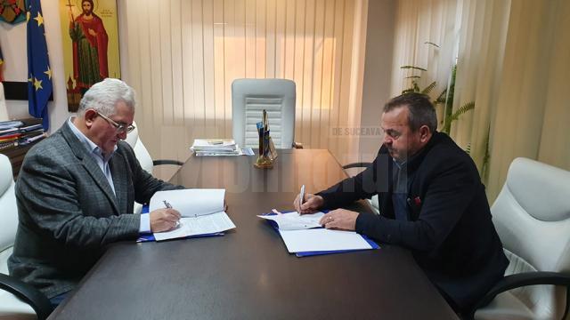 Semnarea contractului de atribuire a lucrărilor de reabilitare prin asfaltare a străzii Vasile Pârvan, cu firma Florconstruct