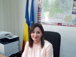 Directorul de cabinet al prefectului de Suceava este Diana Găşpărel