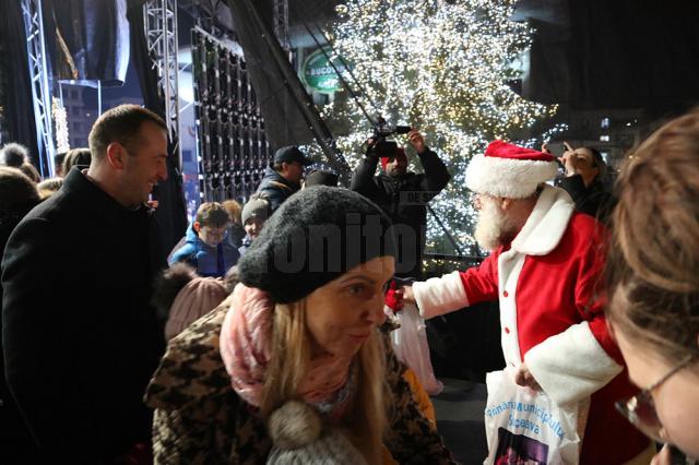 3.000 de cadouri au fost împărțite copiilor, miercuri, în centrul Sucevei